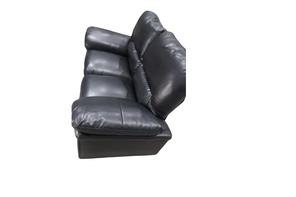 Outlet Verona Black Leather 2 Seater Sofa