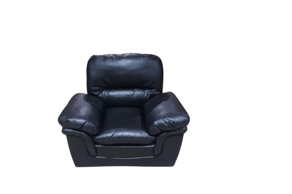 Outlet Verona Black Leather Armchair