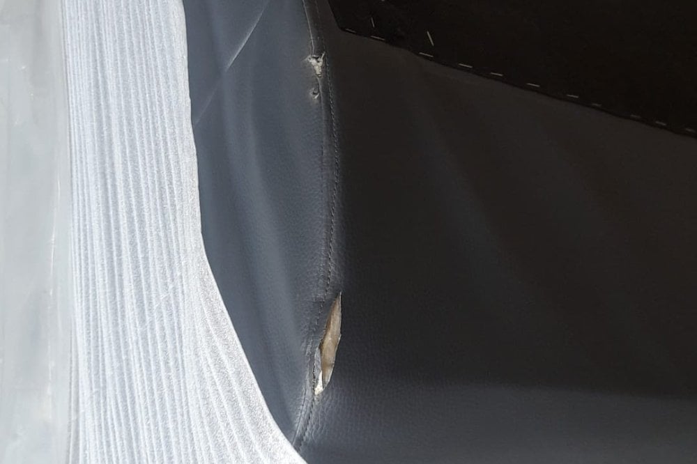Outlet Passers Grey And White Leather 2 seater