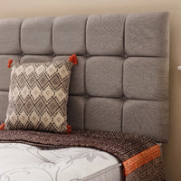 headboard close up 