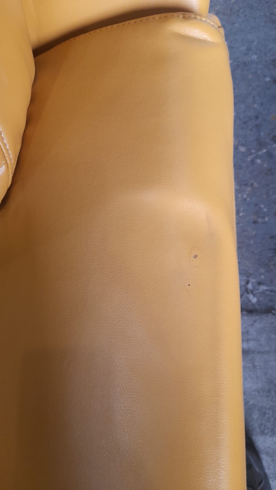 Outlet Islington Leather Mustard Armchair - Furniture Instore