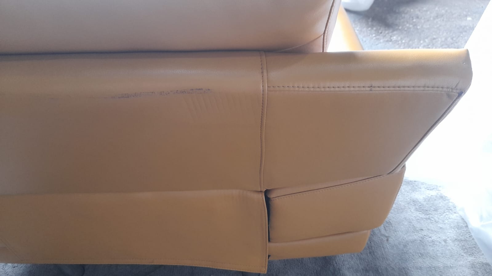 Outlet Islington Leather Mustard Armchair - Furniture Instore