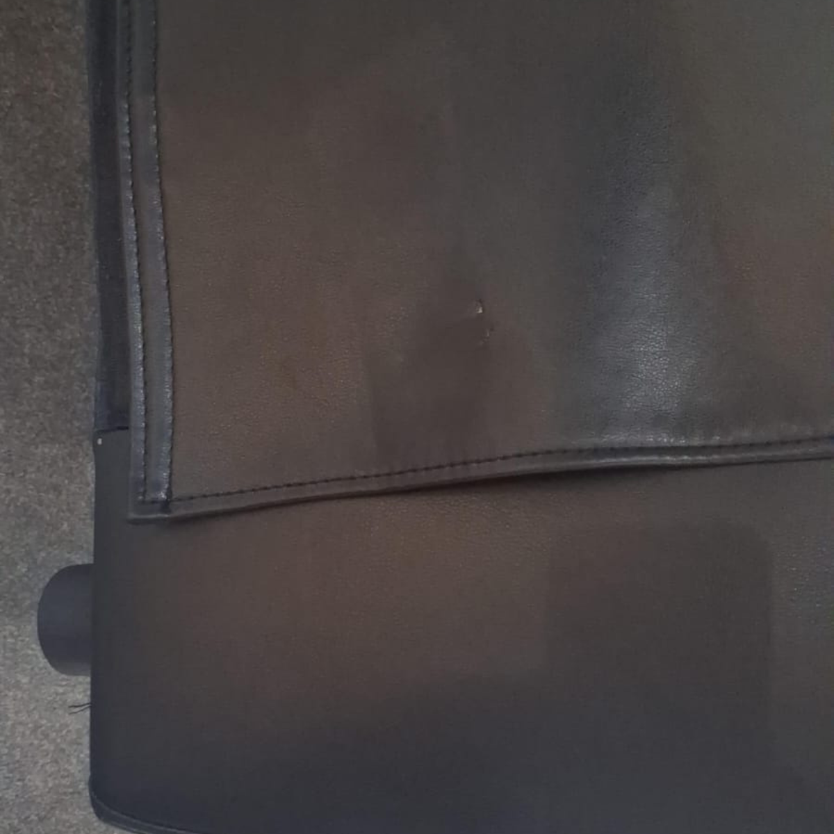 Outlet Verona Black Leather 3 Seater Sofa