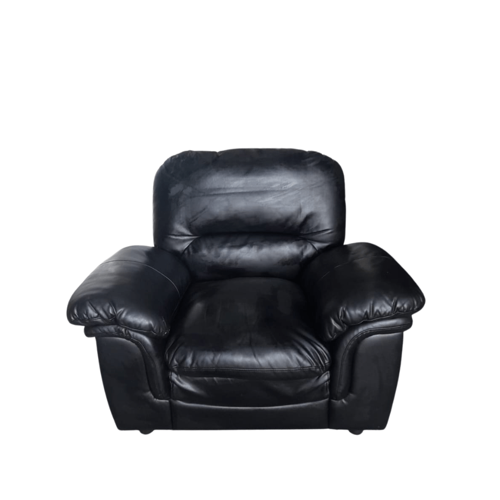 Outlet Verona Black Leather Armchair - Furniture Instore