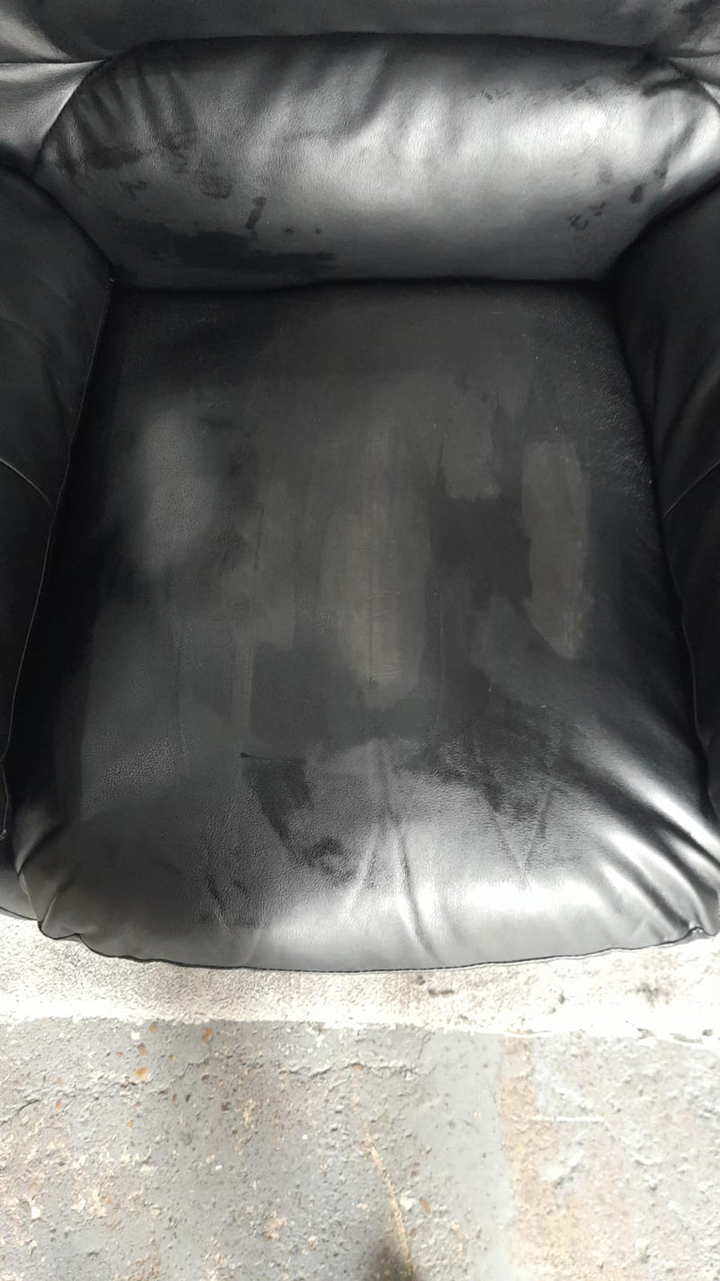 Outlet Verona Black Leather Armchair - Furniture Instore