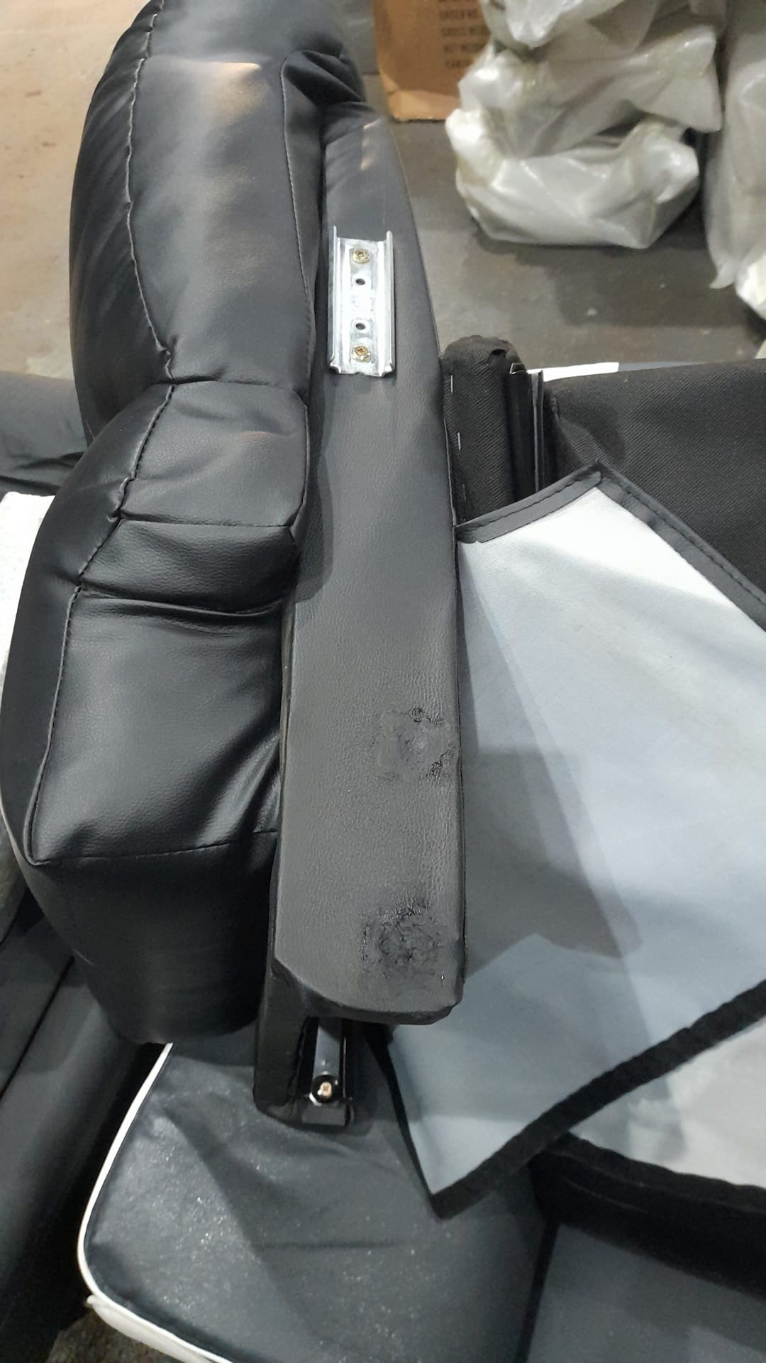 Outlet Roma Black 3 Seater Sofa