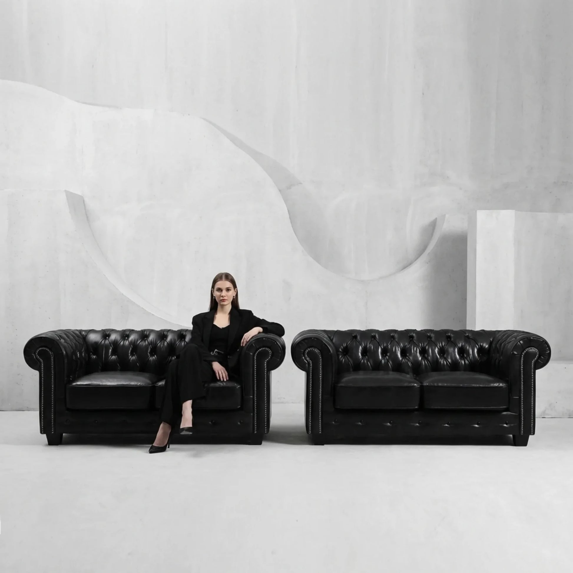 chesterfield-black-leather-antique-2-2-seater-sofa-set