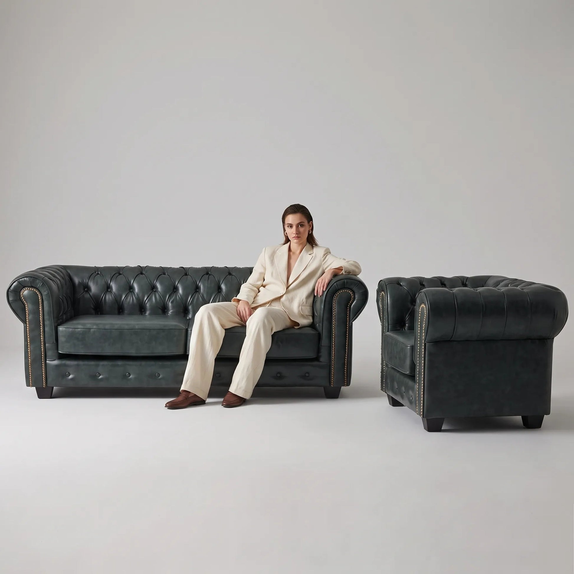 antique-green-leather-chesterfield-3-1-seater-sofa-set
