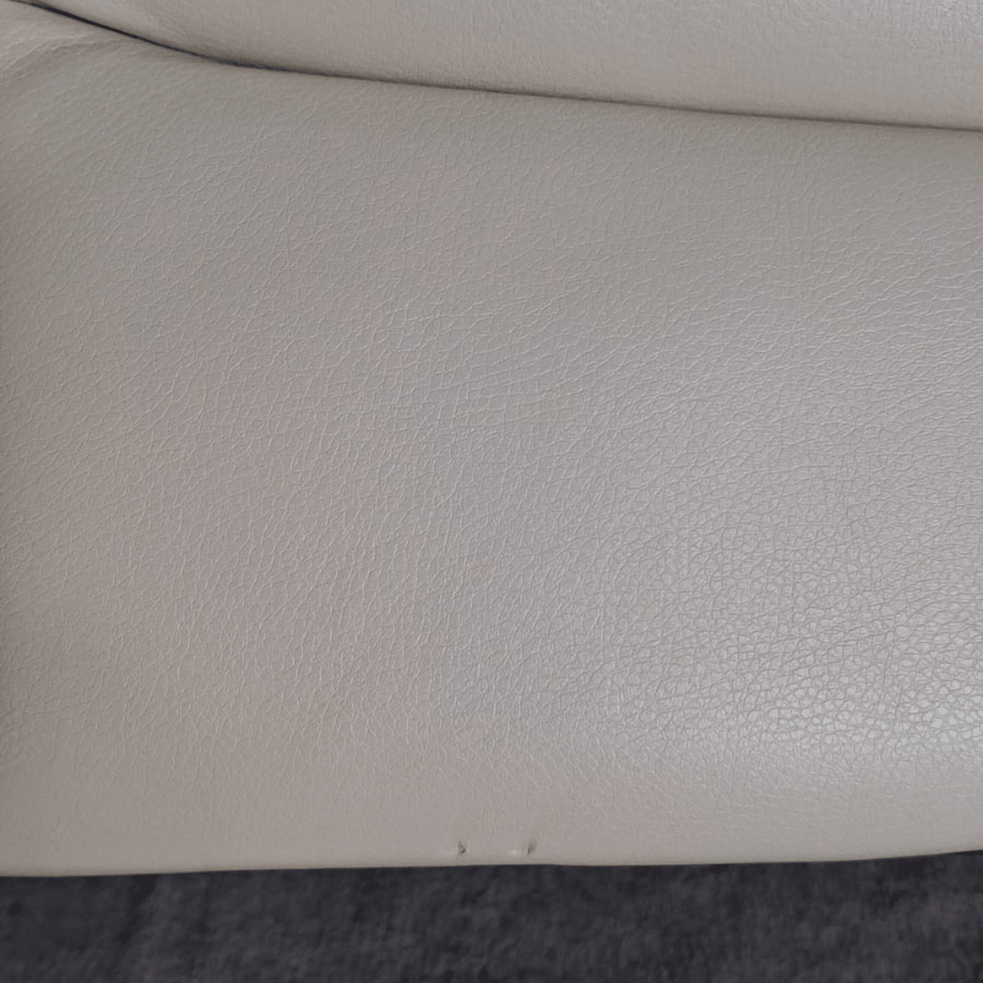 Outlet Verona Cream Leather Armchair - Furniture Instore