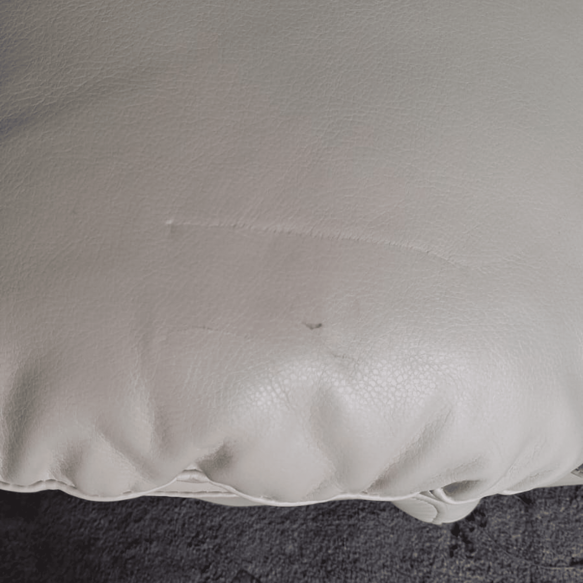 Outlet Verona Cream Leather Armchair - Furniture Instore
