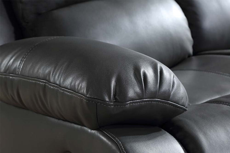 Verona Close-up of a black leather recliner chair